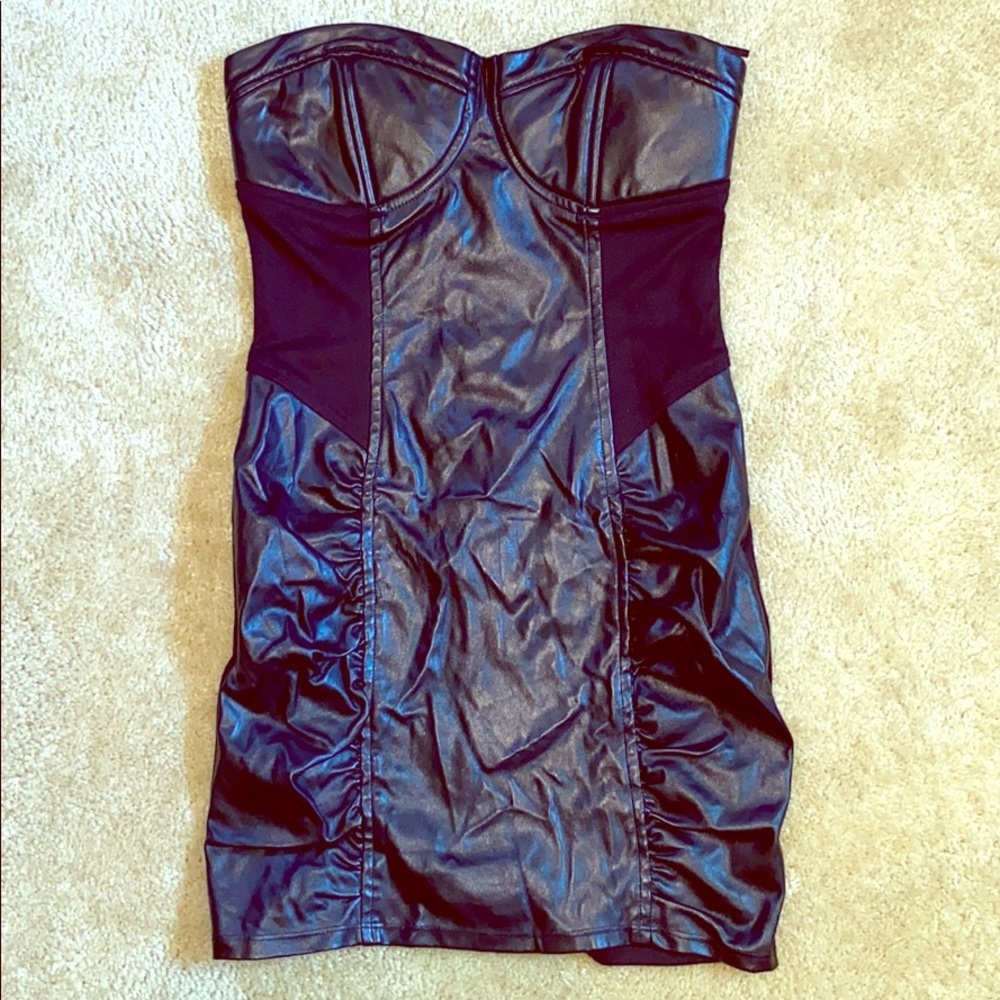 Vintage- Forever 21 Faux Leather strapless mini dress